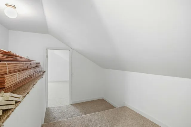 a view of utility room