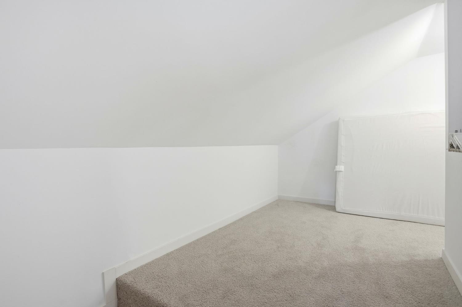 3801 Woodcrest Road Sacramento, CA 95821 - Photo 25 of 35 a view of small space