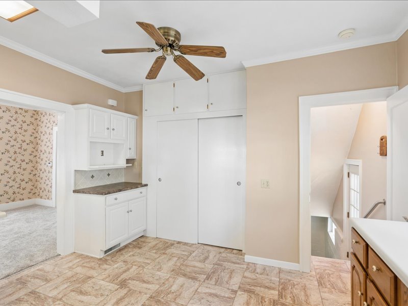 2206 6th Street Moline, IL 61265 - Photo 12 of 36