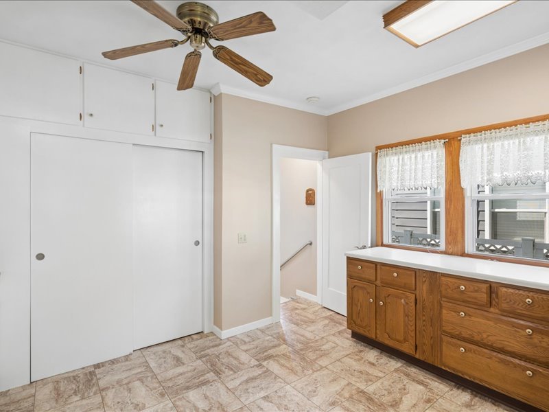 2206 6th Street Moline, IL 61265 - Photo 13 of 36