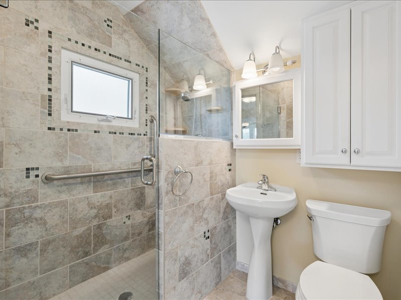 2206 6th Street Moline, IL 61265 - Photo 16 of 36