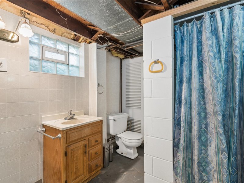 2206 6th Street Moline, IL 61265 - Photo 27 of 36