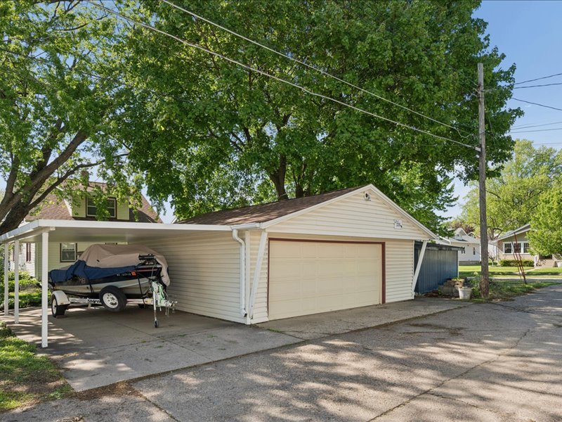 2206 6th Street Moline, IL 61265 - Photo 32 of 36