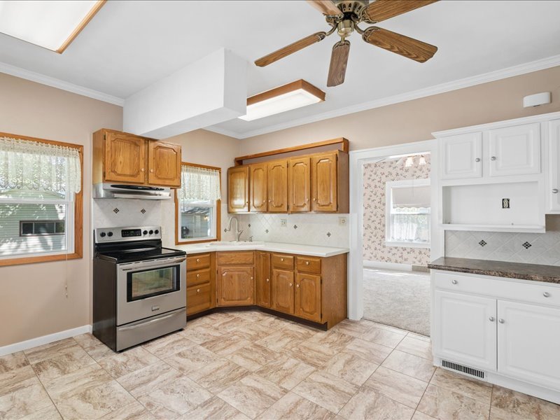 2206 6th Street Moline, IL 61265 - Photo 10 of 36