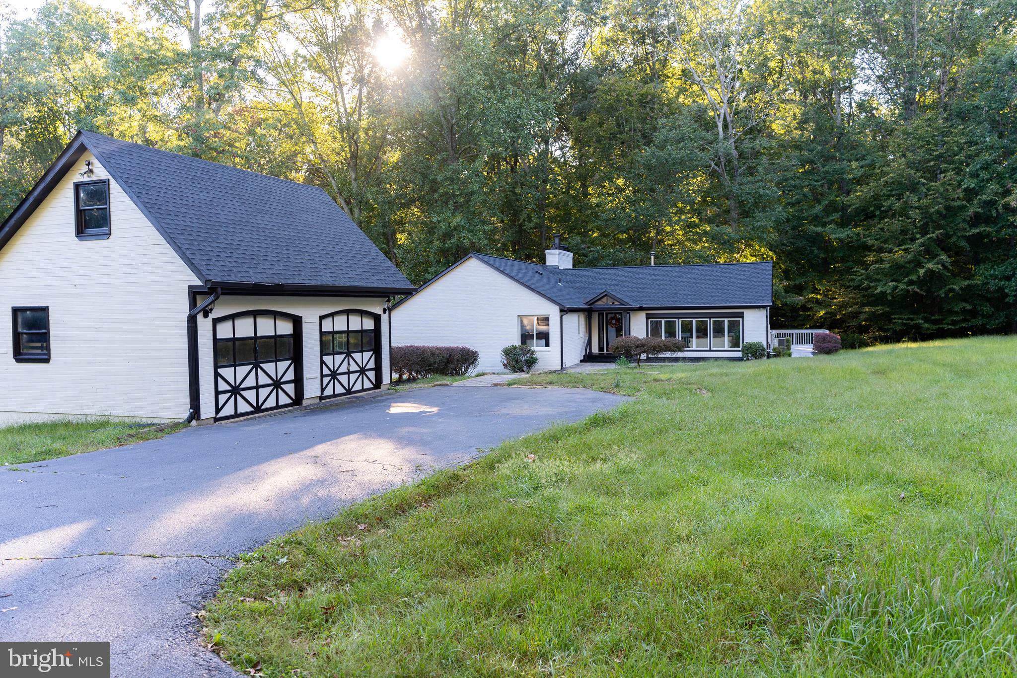 604 Utterback Store Road Great Falls, VA 22066 - Photo 8 of 64