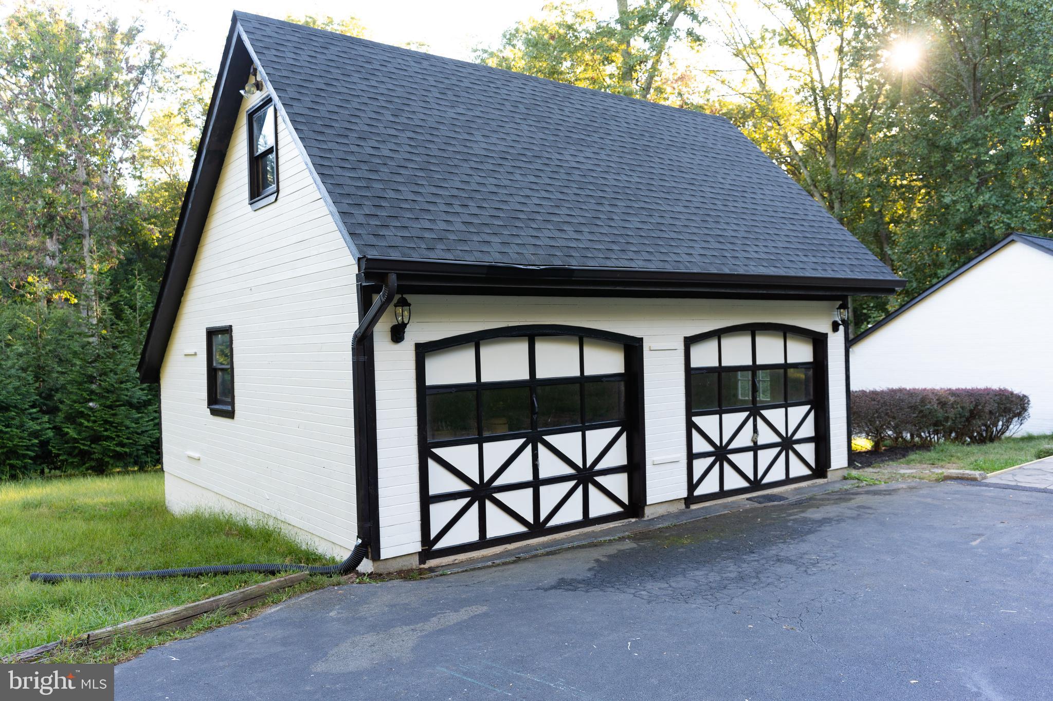 604 Utterback Store Road Great Falls, VA 22066 - Photo 9 of 64
