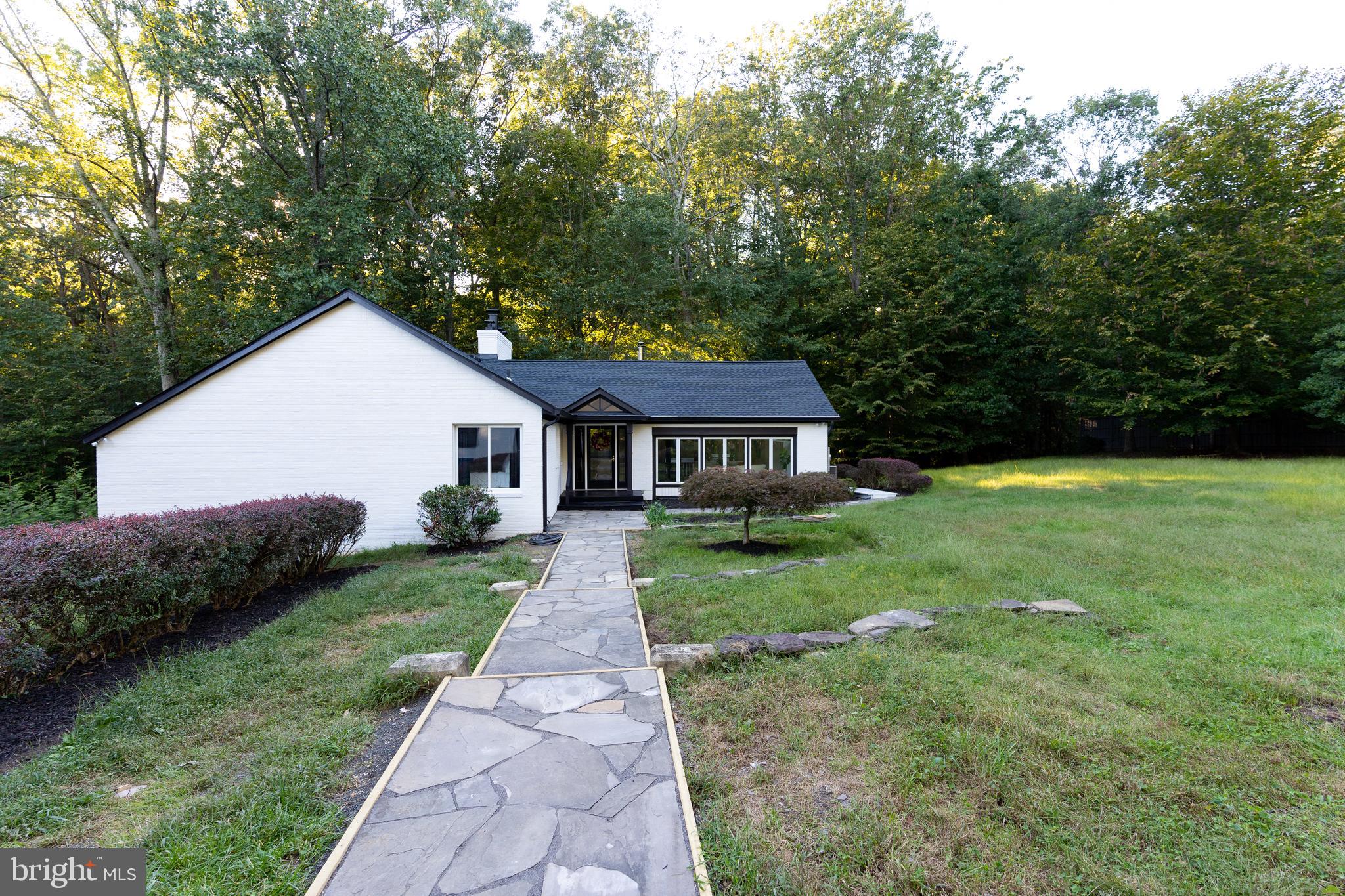 604 Utterback Store Road Great Falls, VA 22066 - Photo 10 of 64