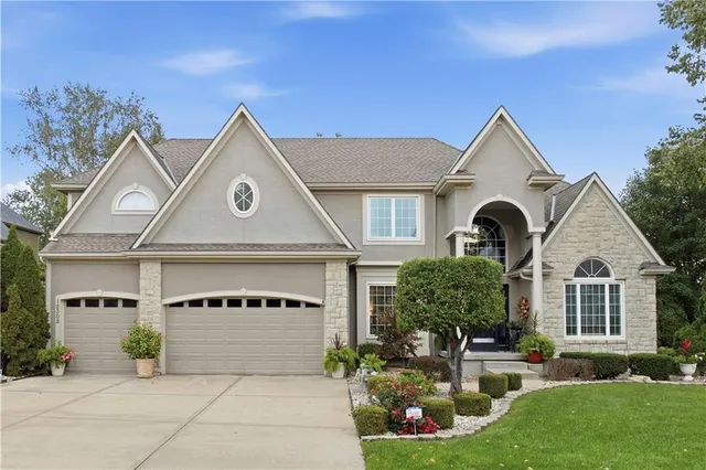 $850,000 | 12302 West 139th Terrace, Overland Park, KS 66221