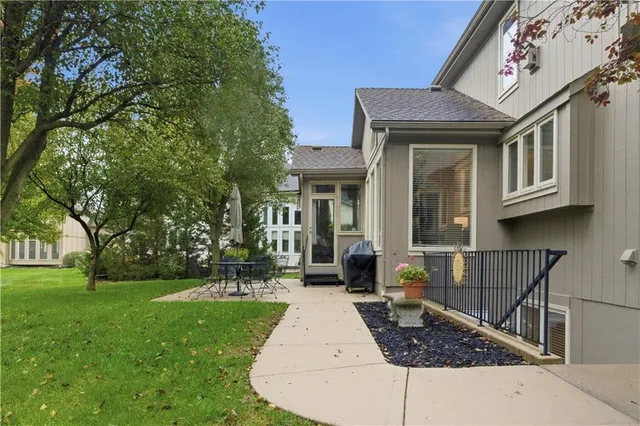 $850,000 | 12302 West 139th Terrace, Overland Park, KS 66221