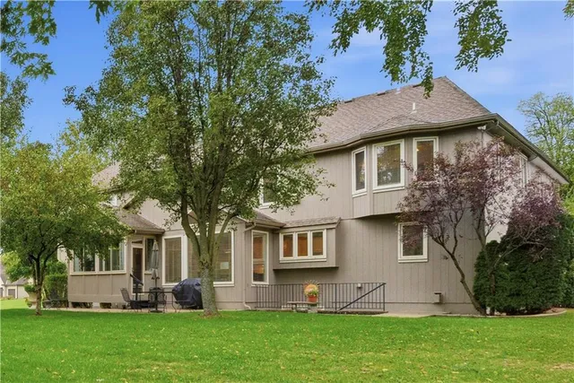 $850,000 | 12302 West 139th Terrace, Overland Park, KS 66221