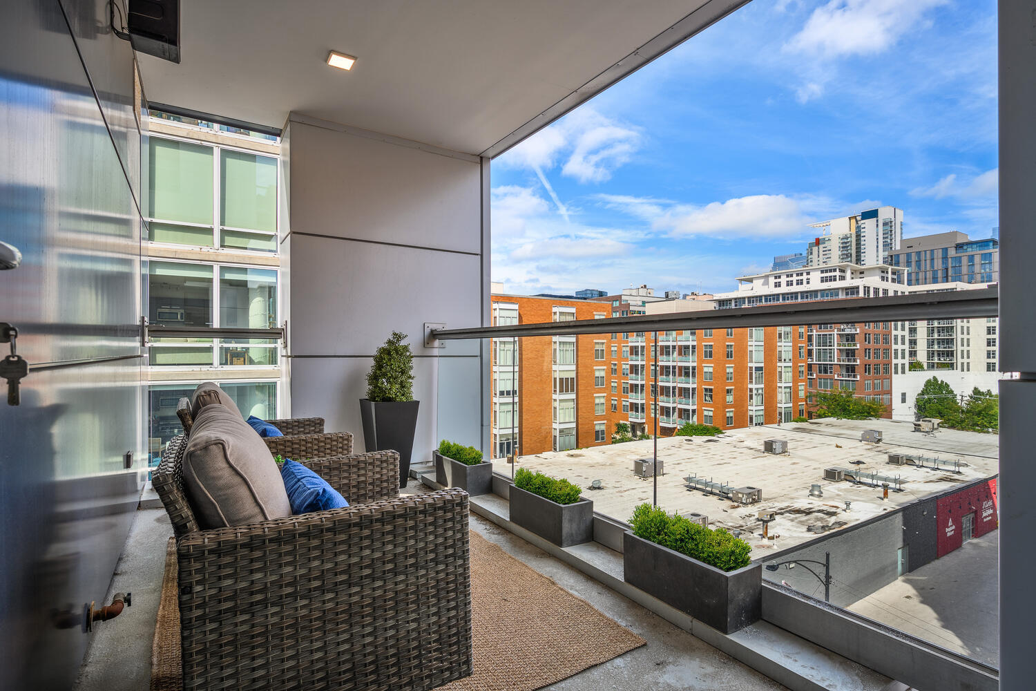 1000 West Monroe Street, Unit 502 Chicago, IL 60607 - Photo 9 of 29 a view of balcony with couch