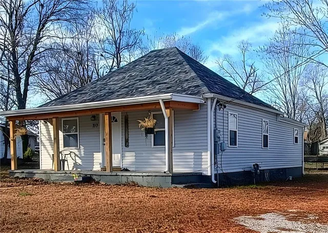 $126,500 | 717 North Adams Street, Nevada, MO 64772
