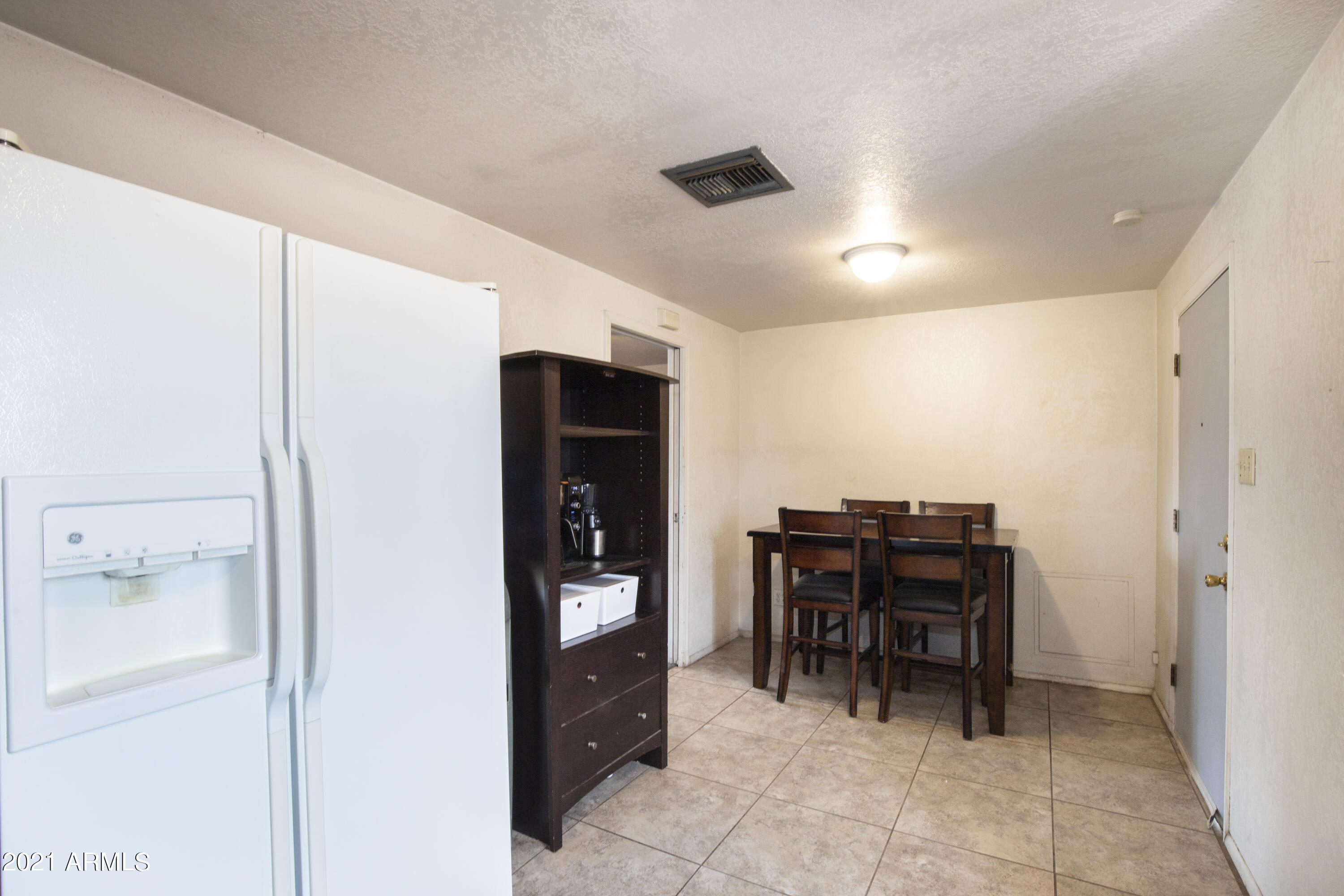 3021 West Madison Street Phoenix, AZ 85009 - Photo 7 of 20 Large Dining Space
