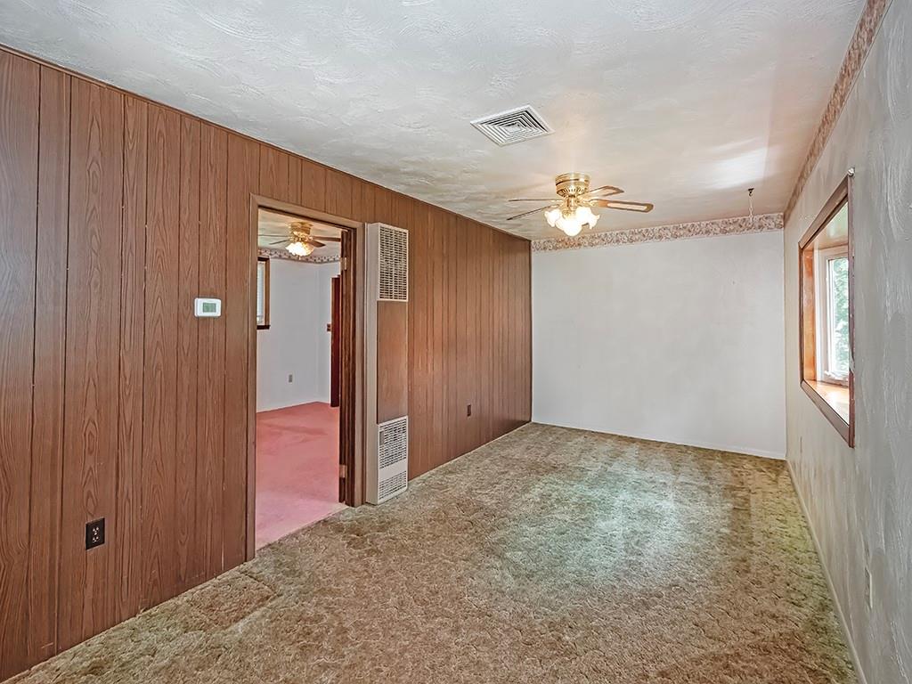 2488 Banks School Road Gibsonia, PA 15044 - Photo 10 of 31 a view of a livingroom with a chandelier fan