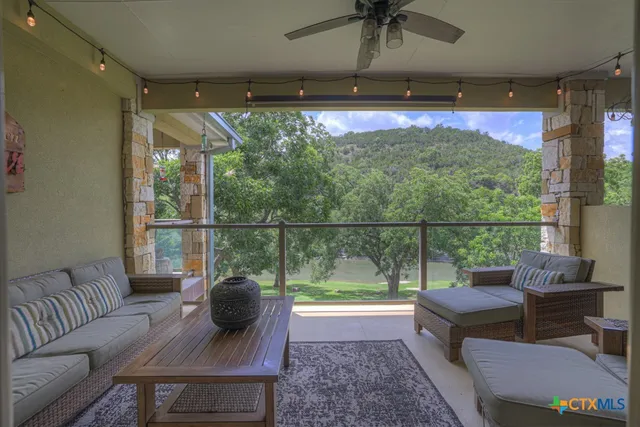 $499,000 | 540 River Run, Unit 305, New Braunfels, TX 78132