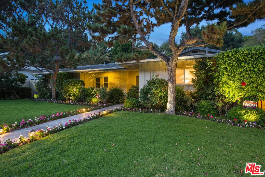 11787 Bellagio Road Los Angeles, CA 90049 - Photo 1 of 25