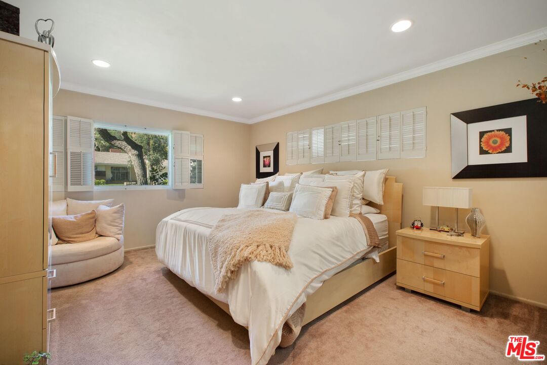 11787 Bellagio Road Los Angeles, CA 90049 - Photo 11 of 25