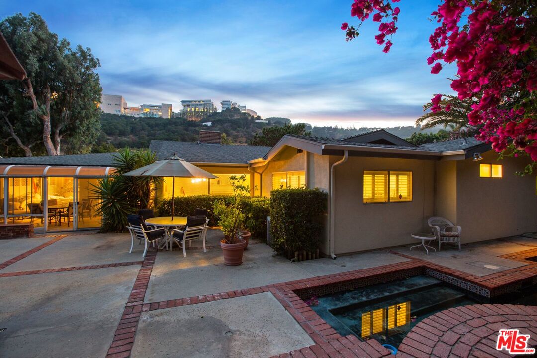 11787 Bellagio Road Los Angeles, CA 90049 - Photo 19 of 25