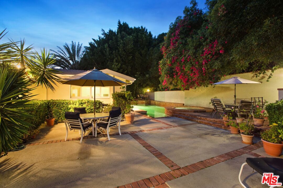 11787 Bellagio Road Los Angeles, CA 90049 - Photo 21 of 25