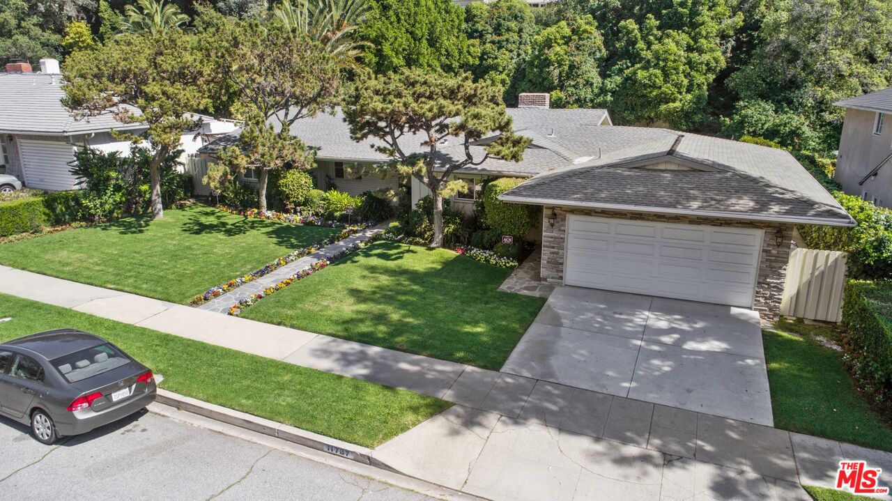 11787 Bellagio Road Los Angeles, CA 90049 - Photo 23 of 25