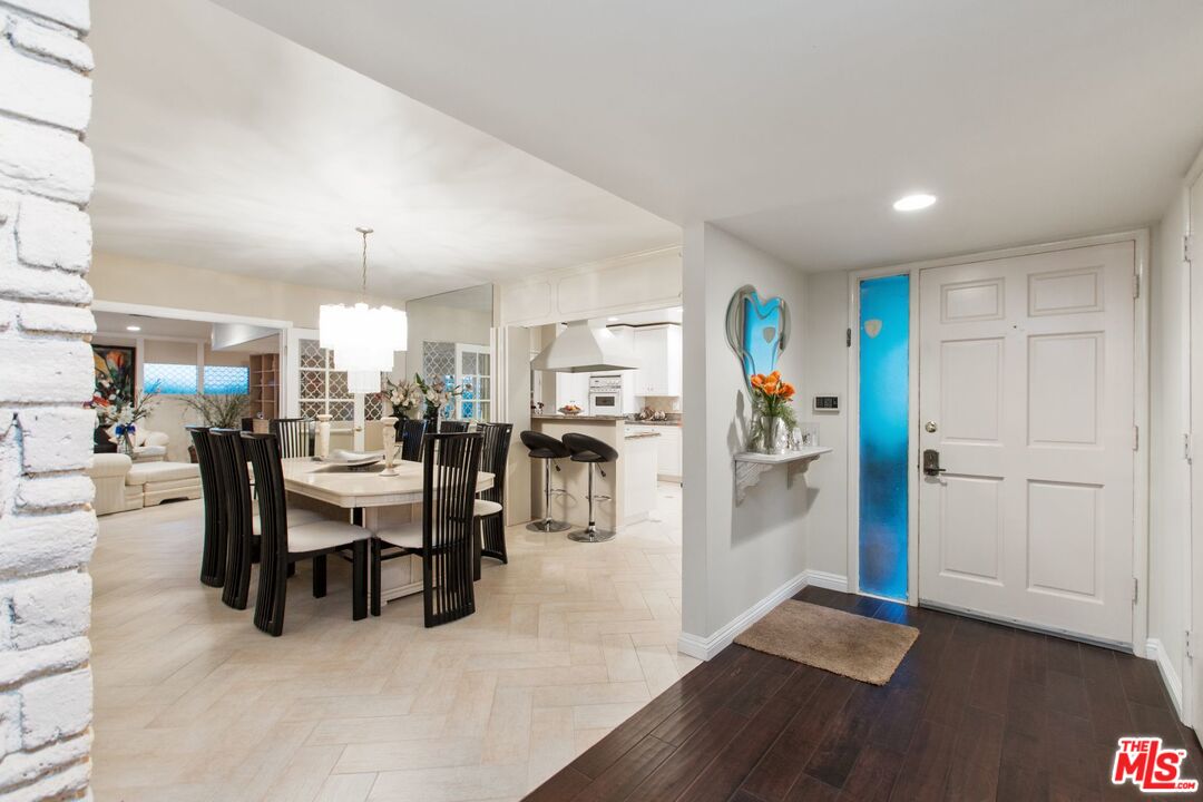 11787 Bellagio Road Los Angeles, CA 90049 - Photo 8 of 25