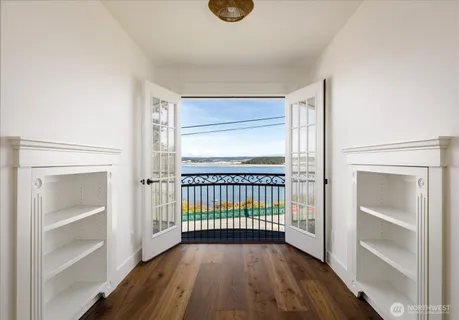 $1,189,000 | 1649 West Scenic Heights Road, Oak Harbor, WA 98277