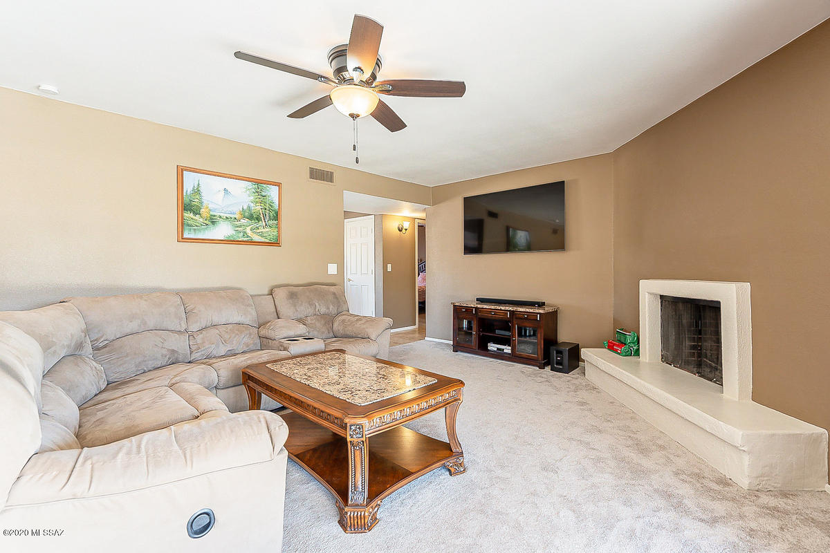 10900 East Roger Road Tucson, AZ 85749 - Photo 9 of 46 Gallery Image 9