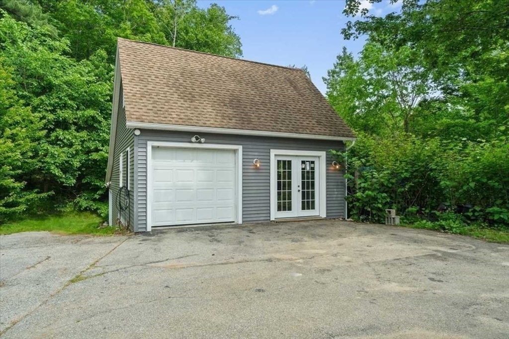 113 Harrington Road Charlton, MA 01507 - Photo 37 of 41