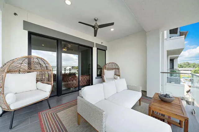 $374,000 | 199 Waterpoint Court, Unit 304, Conroe, TX 77304