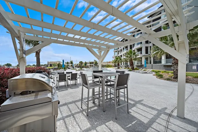 $374,000 | 199 Waterpoint Court, Unit 304, Conroe, TX 77304