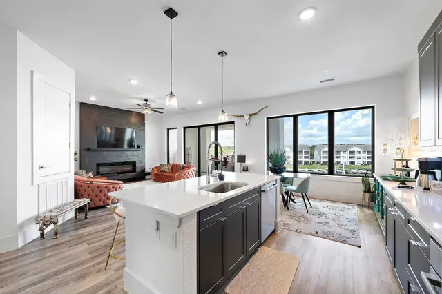 $374,000 | 199 Waterpoint Court, Unit 304, Conroe, TX 77304