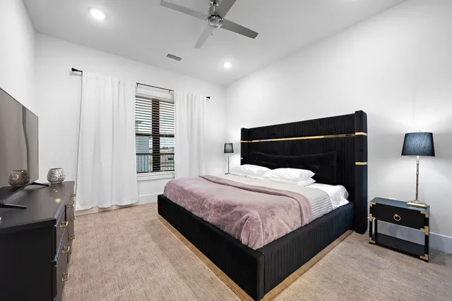 $374,000 | 199 Waterpoint Court, Unit 304, Conroe, TX 77304