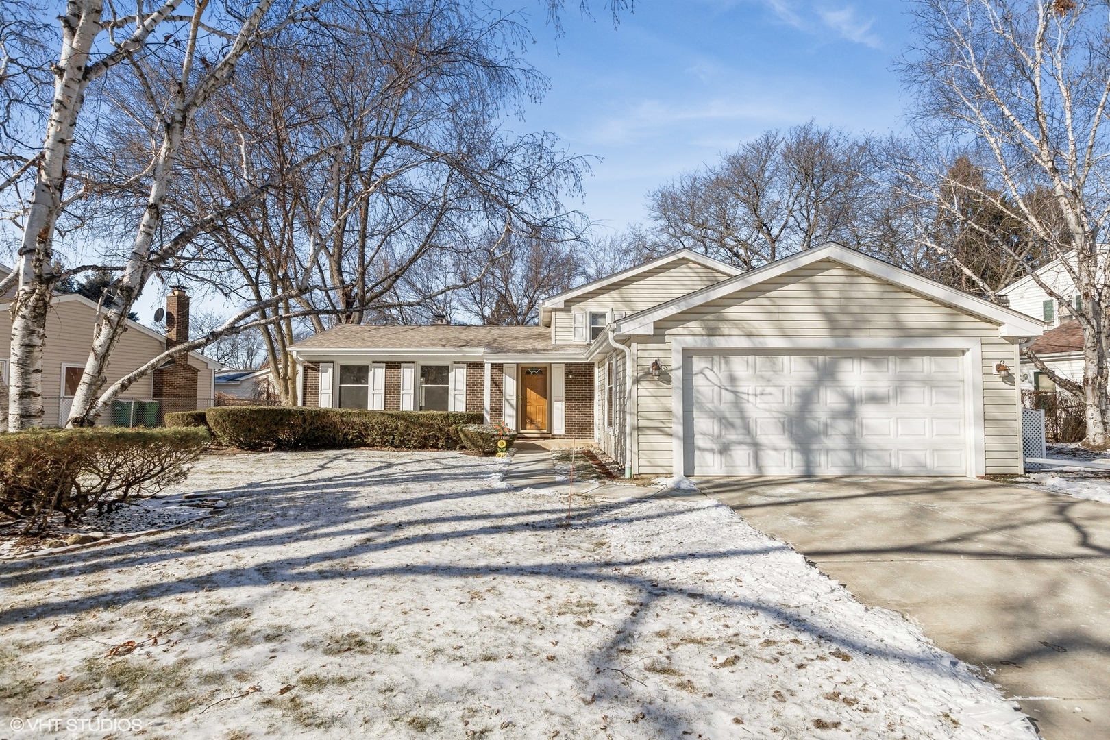 1124 Greenridge Road Buffalo Grove, IL 60089 - Photo 1 of 23 Gallery Image 1