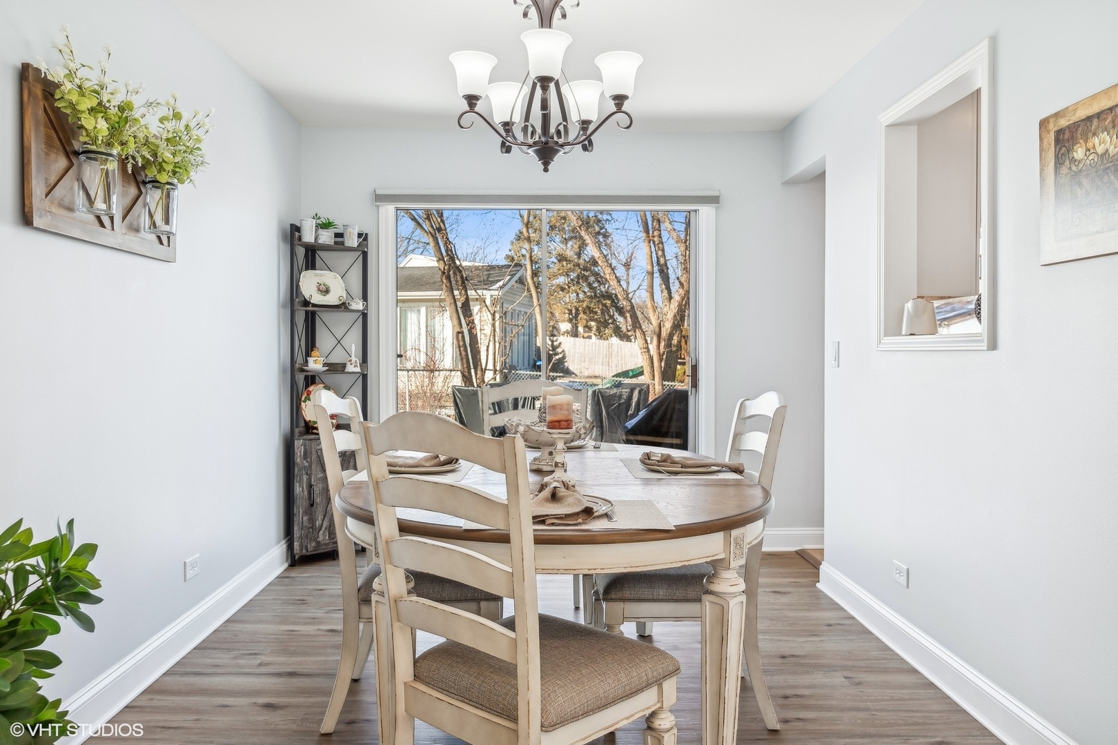 1124 Greenridge Road Buffalo Grove, IL 60089 - Photo 5 of 23 Gallery Image 5