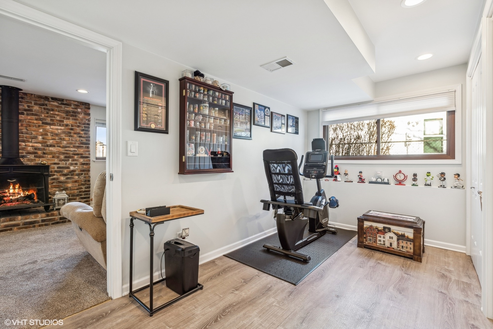 1124 Greenridge Road Buffalo Grove, IL 60089 - Photo 10 of 23 Gallery Image 10