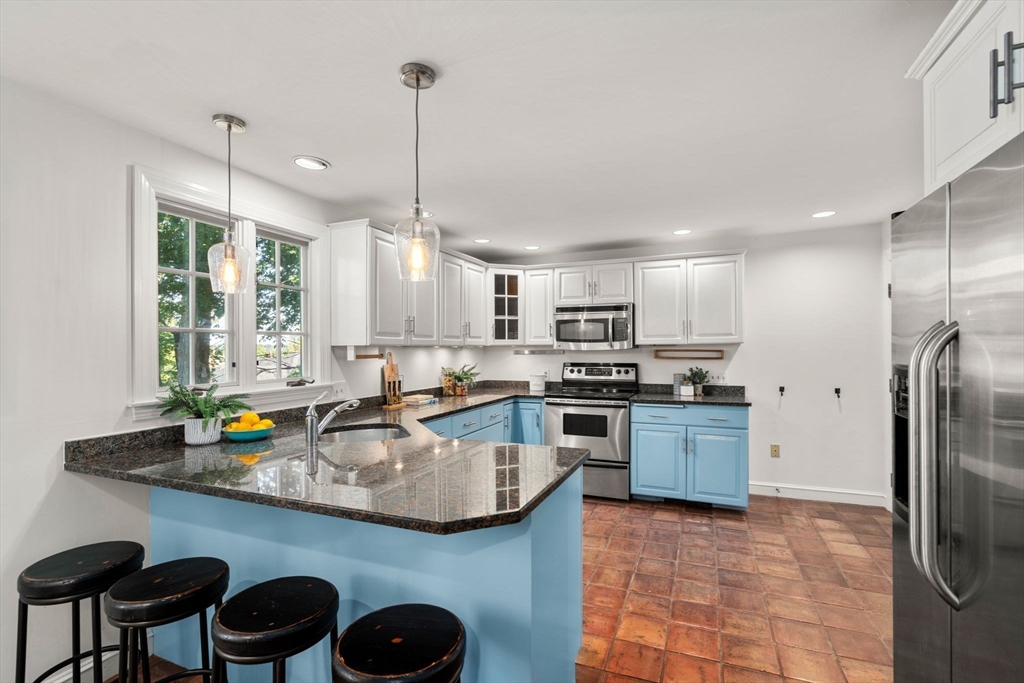 65 Shornecliffe Road Newton, MA 02458 - Photo 11 of 24 Gallery Image 11