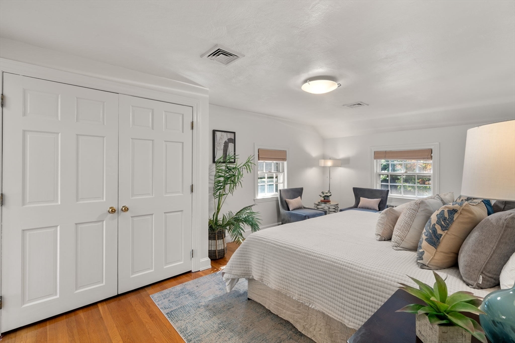 65 Shornecliffe Road Newton, MA 02458 - Photo 14 of 24 Gallery Image 14