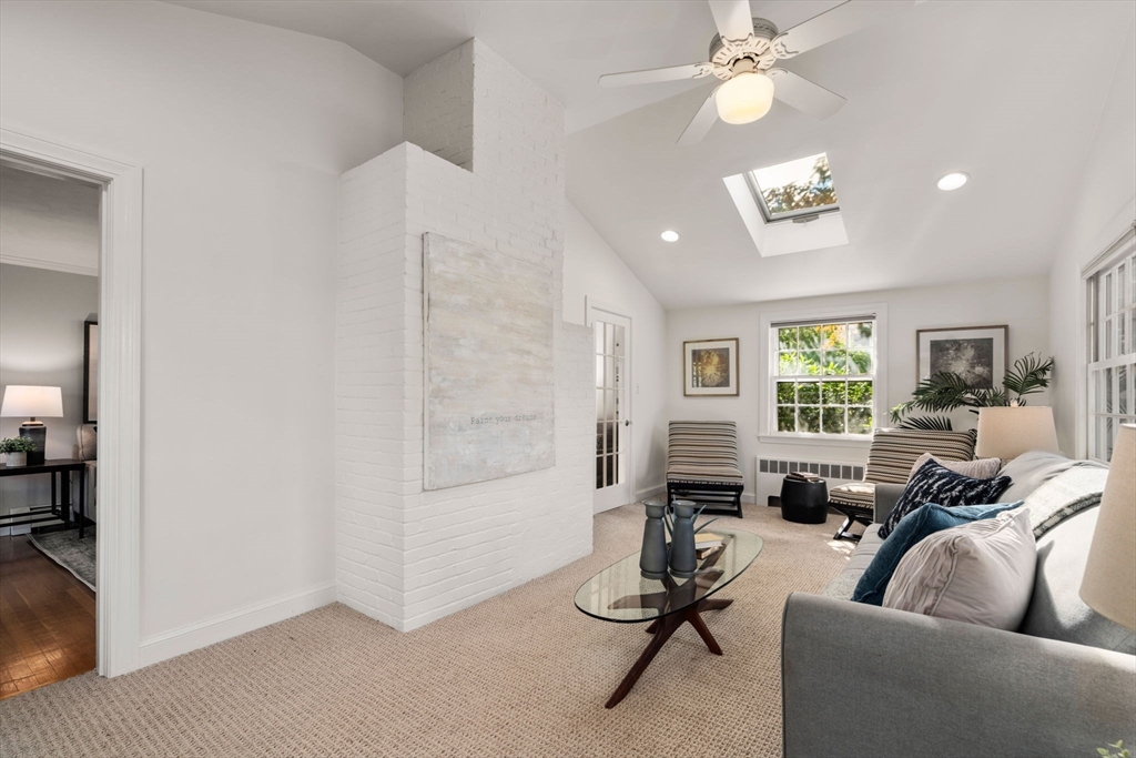 65 Shornecliffe Road Newton, MA 02458 - Photo 8 of 24 Gallery Image 8