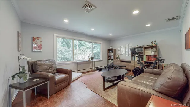 $2,288,000 | 6 Jeffrey Lane, New Hyde Park, NY 11042