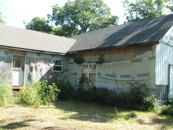 $84,900 | 1523 Bridge Street, Humboldt, KS 66748