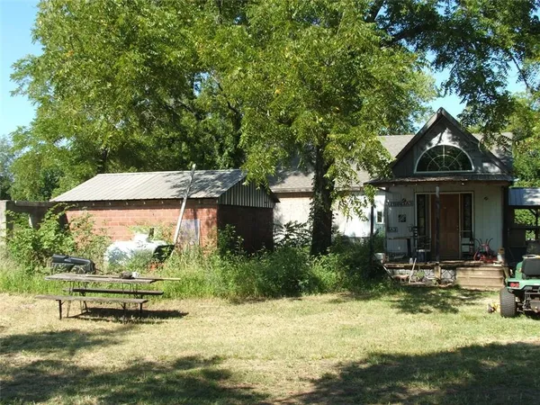 $84,900 | 1523 Bridge Street, Humboldt, KS 66748