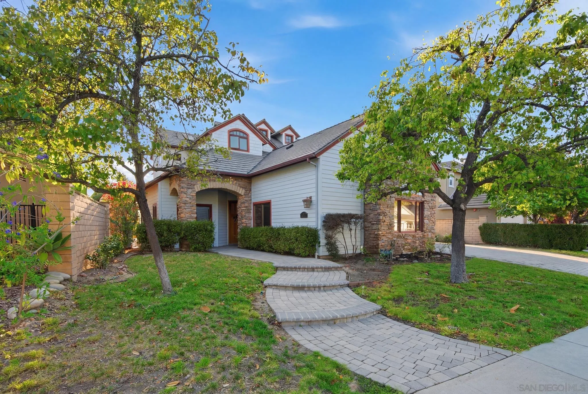 12686 Fairbrook Road San Diego, CA 92131 - Photo 2 of 49