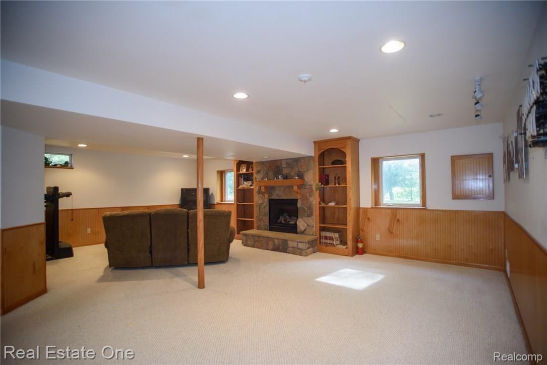 2130 Chase Lake Road Howell, MI 48855 - Photo 25 of 31 DSP_1198.jpg