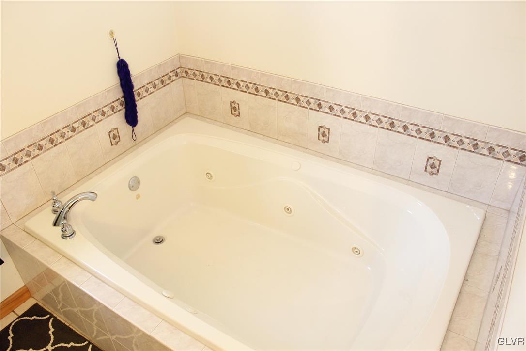 306 Edgemont Road Stroudsburg, PA 18360 - Photo 21 of 34 Gallery Image 21