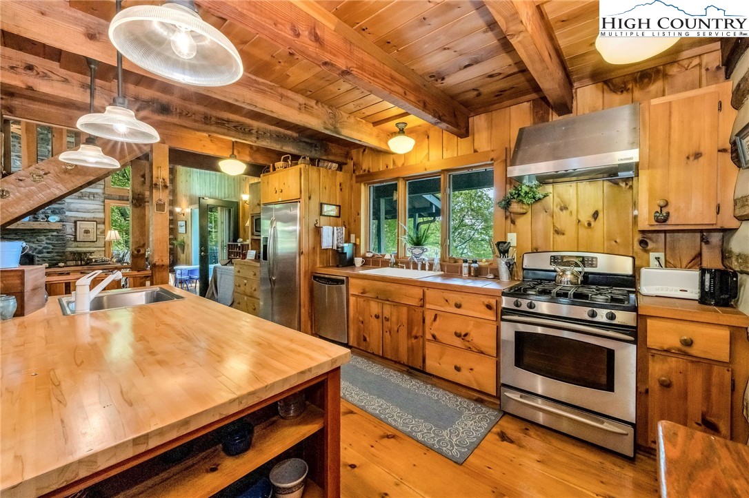 2248 Homestead Road Todd, NC 28684 - Photo 10 of 48 Gallery Image 10