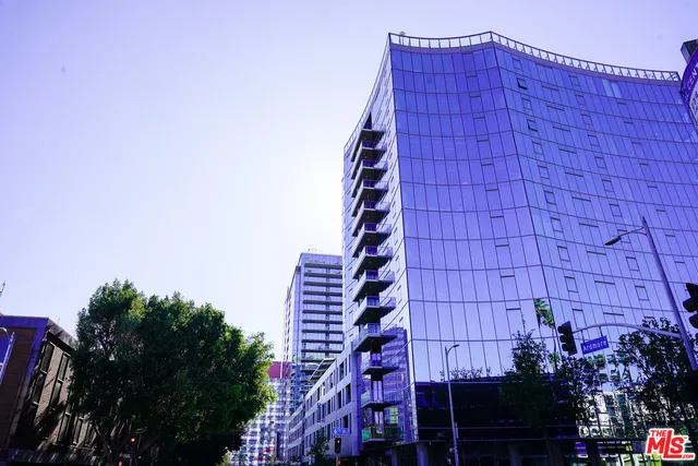 $3,408 | 3545 Wilshire Boulevard, Unit 820, Los Angeles, CA 90010