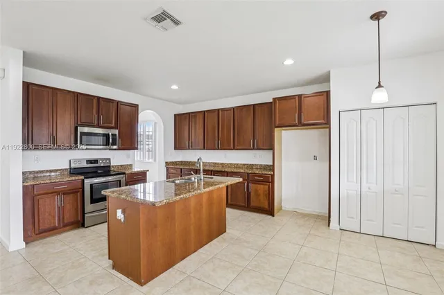 $599,900 | 14014 Southwest 276th Way, Homestead, FL 33032