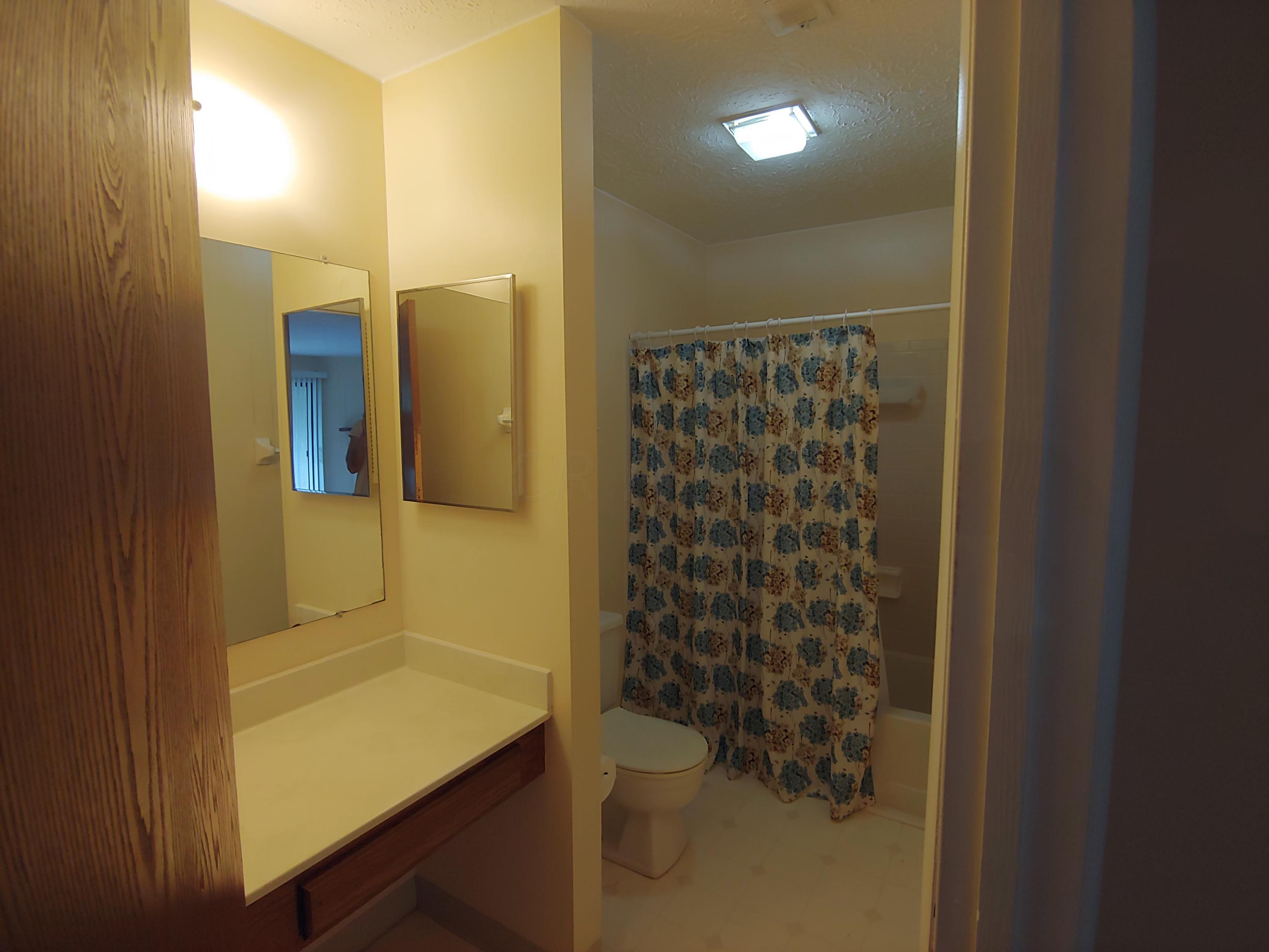 2175 Hedgerow Road, Unit 2175H Columbus, OH 43220 - Photo 20 of 26