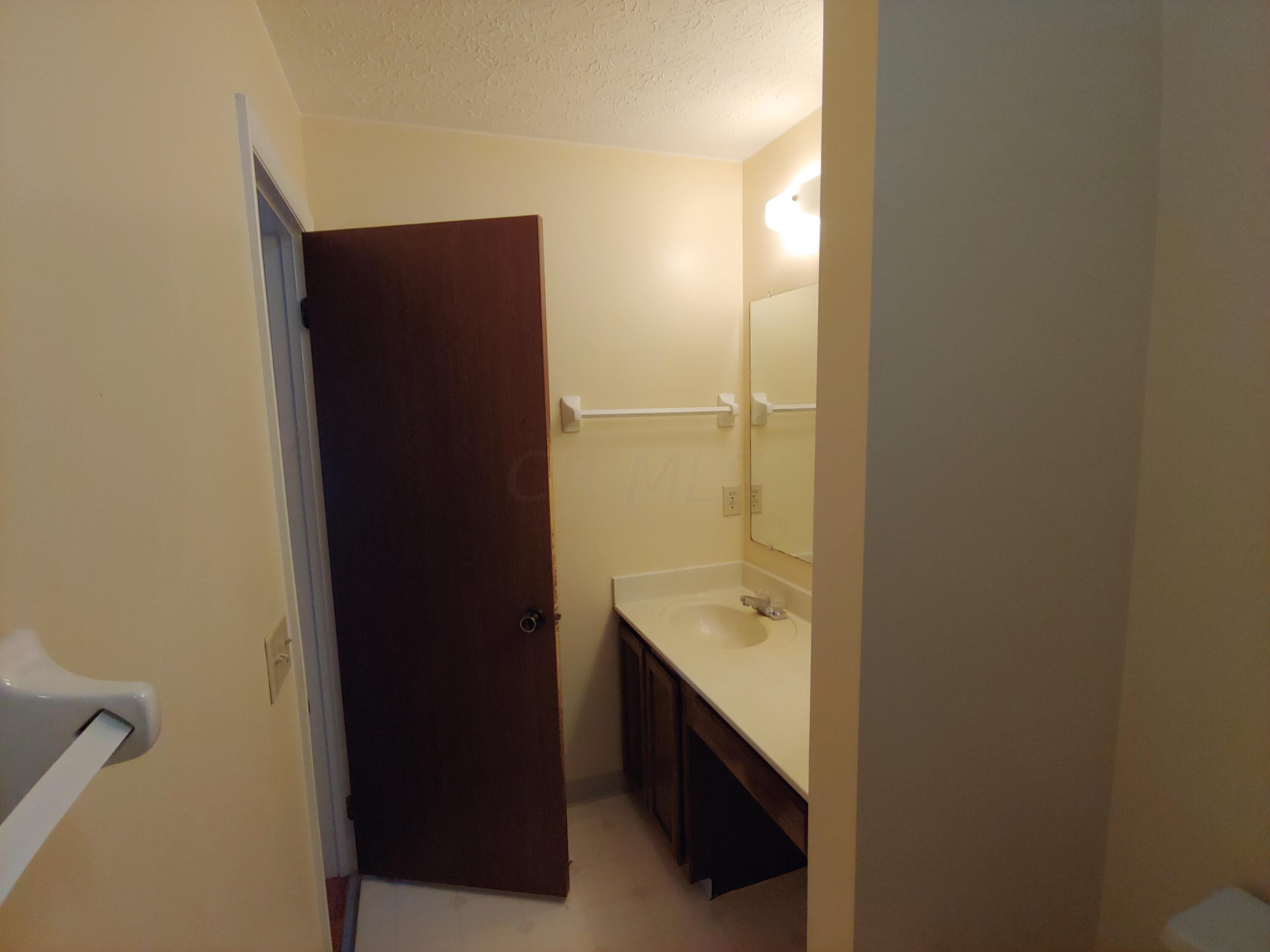 2175 Hedgerow Road, Unit 2175H Columbus, OH 43220 - Photo 21 of 26