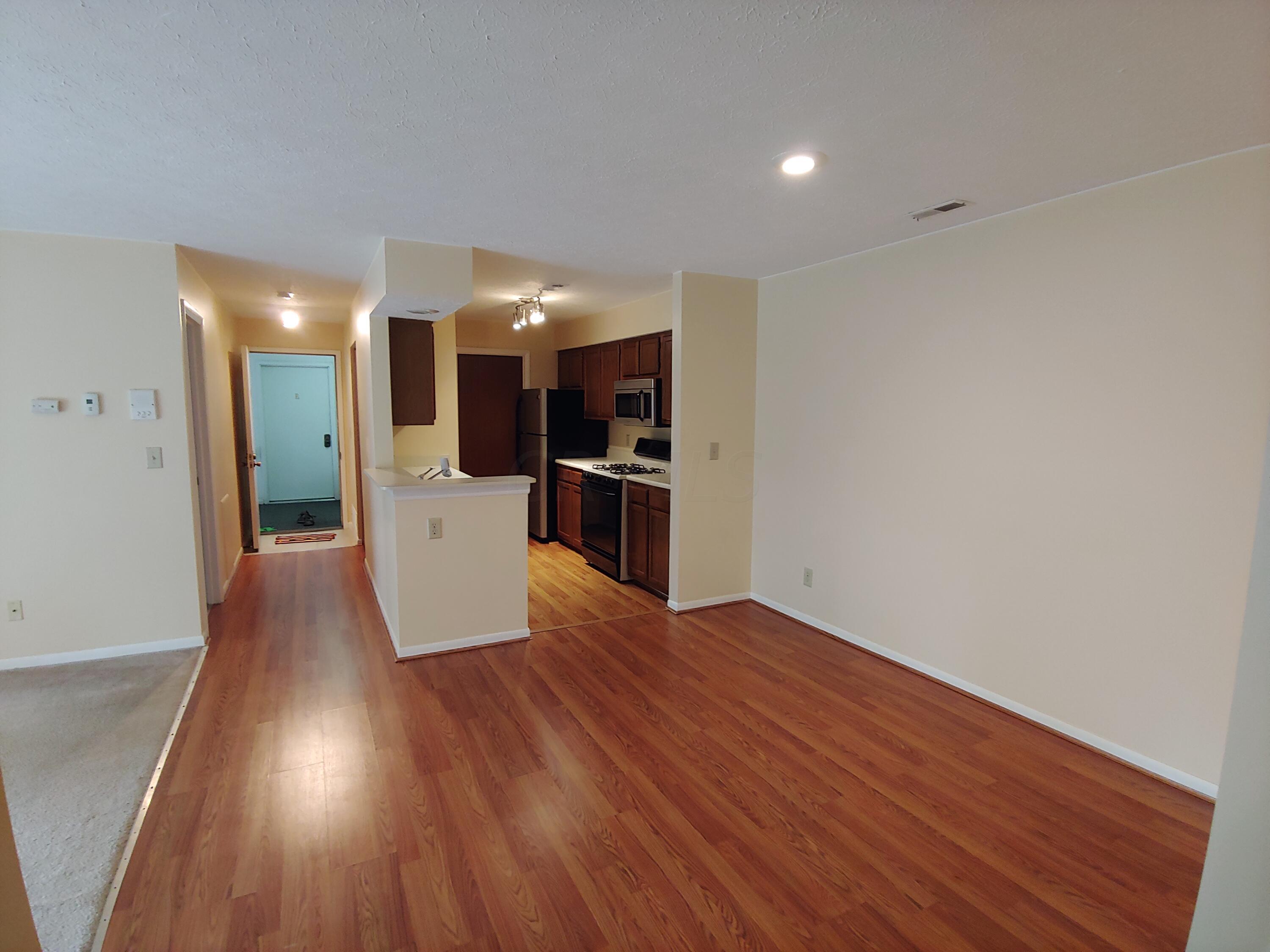 2175 Hedgerow Road, Unit 2175H Columbus, OH 43220 - Photo 5 of 26